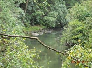 27 N Whitepath Cir, Ellijay, GA 30540