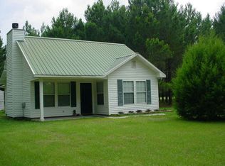 1053 Wolf Ln SW, Townsend, GA 31331