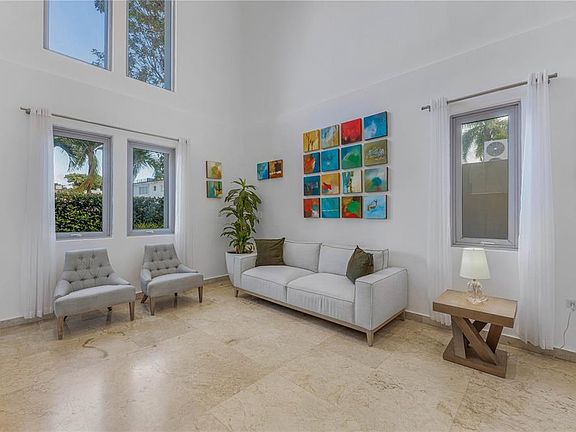 3rd image of 2200 CACIQUE STREET