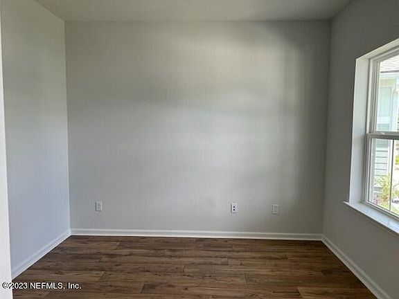 4th image of 192 WILLOW CREEK Court
