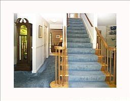 4th image of 122 Richard Dr