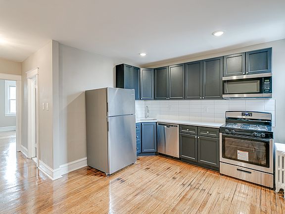 2nd image of 1117 Rosalie St Floor 2
