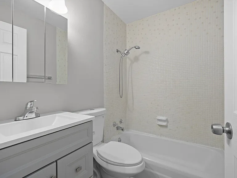 1000 Olive St #213 — Photo 7