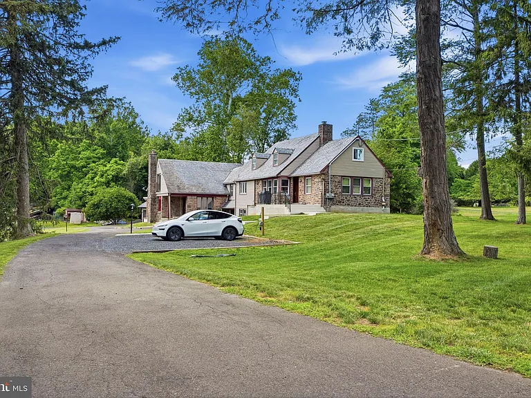 612 Bustleton Pike — Photo 44