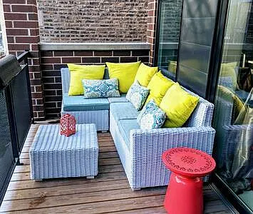 Front facing patio with view of Wrigley Field