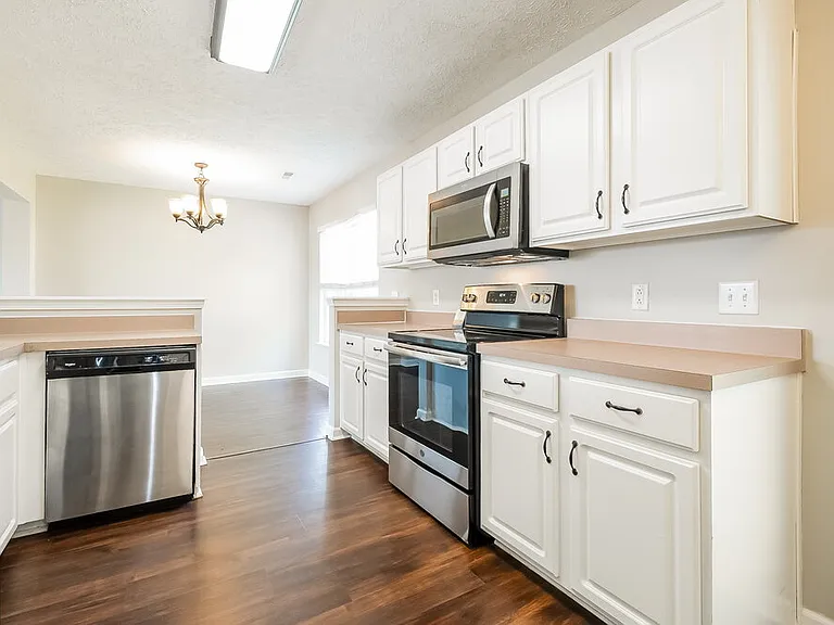 804 Cainbrook Ct — Photo 9