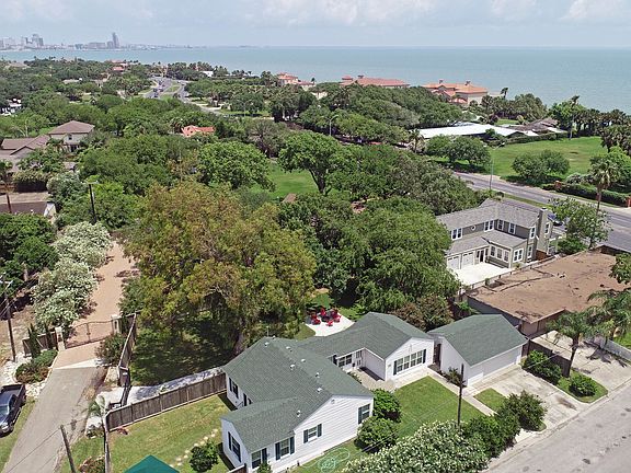 4th image of 3385 Ocean Dr