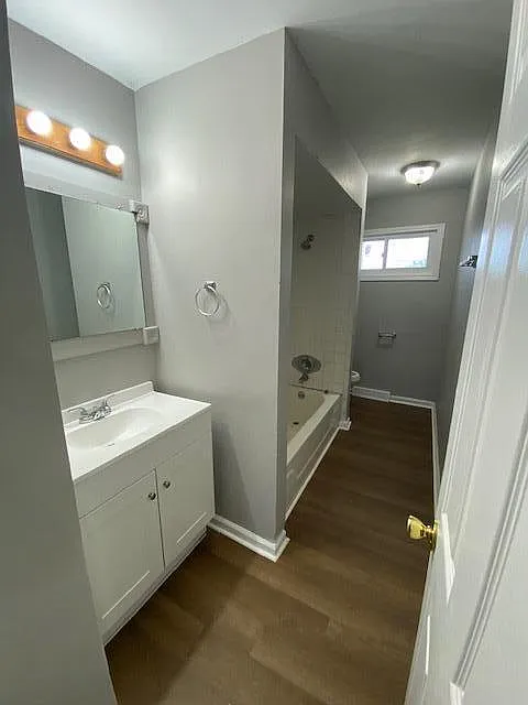 3 bed, 2.0 bath, 2106 sqft, $1,750 — Photo 4