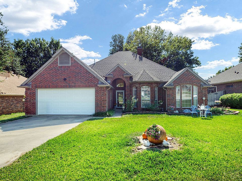 1st image of 2113 N Aspenwood Dr