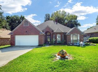 2113 N Aspenwood Dr, Grapevine, TX 76051