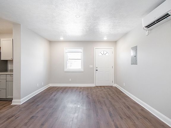 2nd image of 3512 Dodge St APT 204