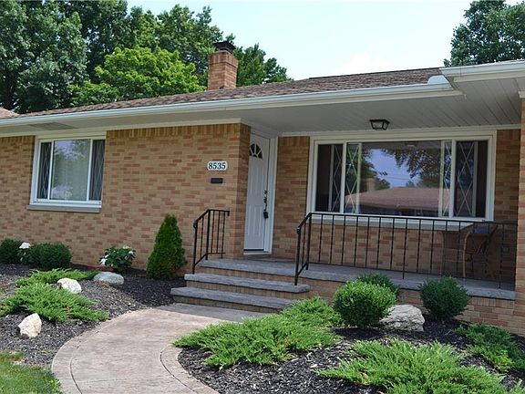 2nd image of 8535 Selwick Dr