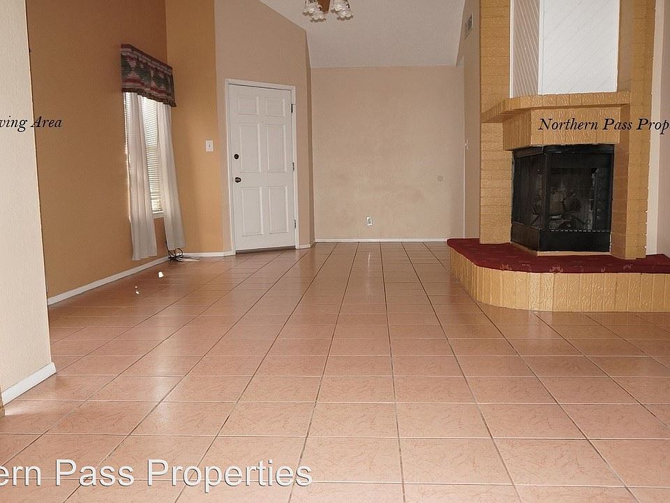 1st image of 802 Derrickson Dr
