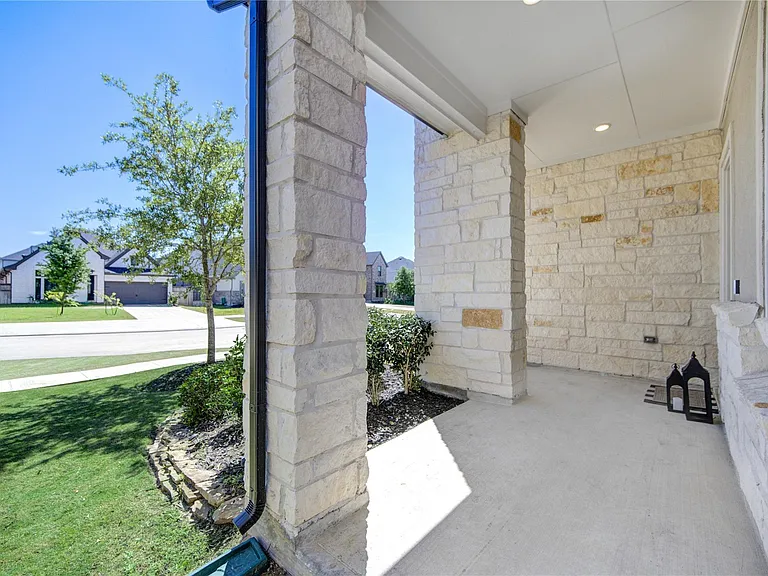 4110 Sherman Oak Ln — Photo 8