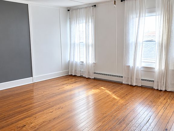 5th image of 520 Main Ave