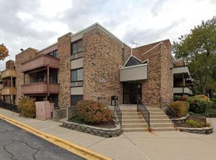 1806 Hemlock Pl APT 301, Schaumburg, IL 60173