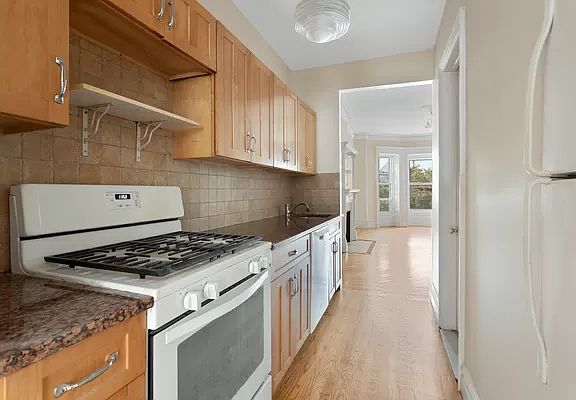 3rd image of 69 8th Ave APT 2