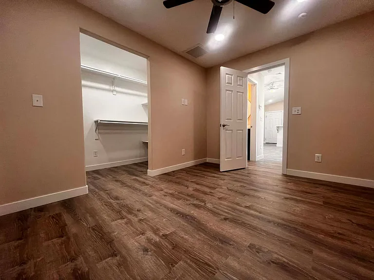 396 Riverfront Dr — Photo 56
