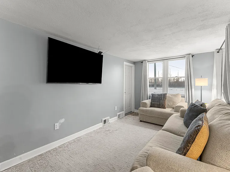 50001 Geddes Rd — Photo 25