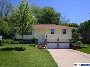 2635 N 98th St, Omaha, NE 68134