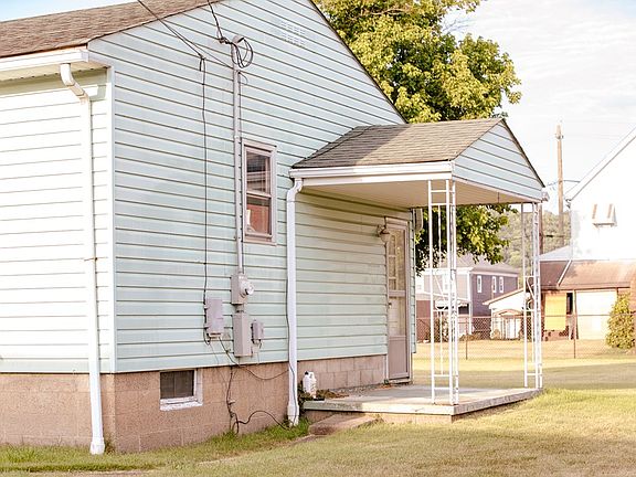 3rd image of 114 Morton Ave