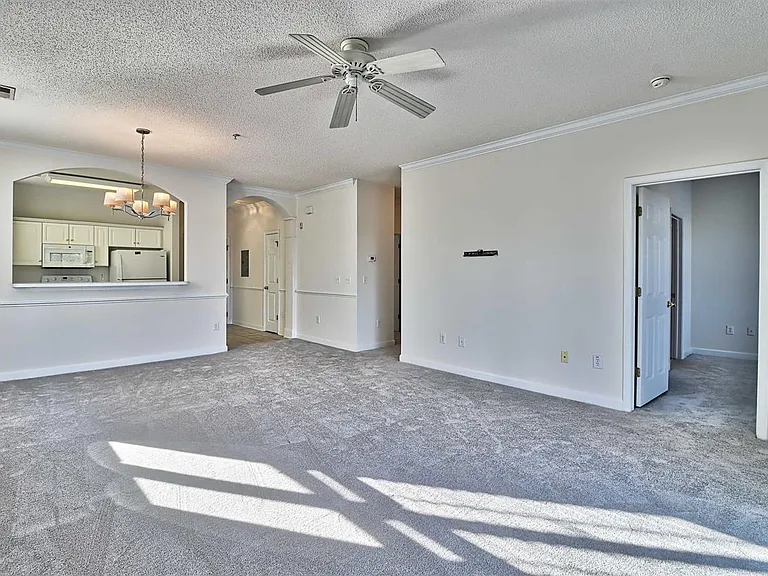 604 Heathrow Dr #1102 — Photo 26