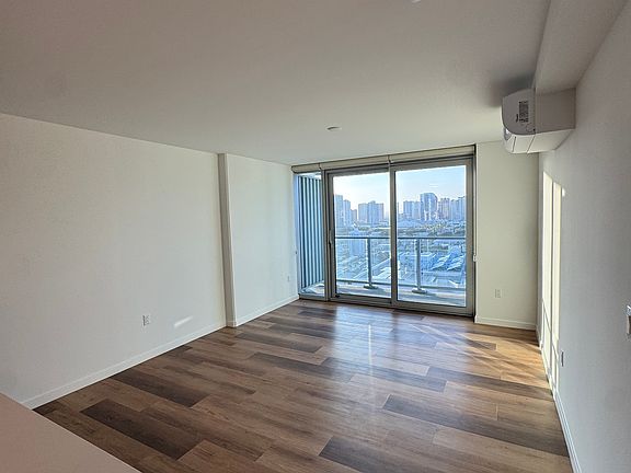 2nd image of 1515 Rycroft St #2104
