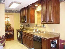 3rd image of 4915 Shady Oak Ln