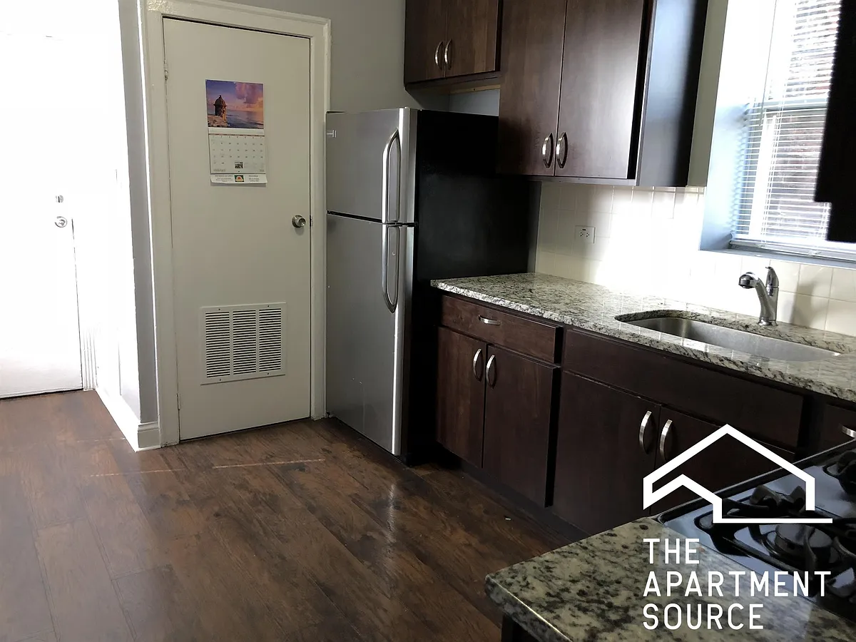 Building Photo - 4876 W Armitage Ave #2R