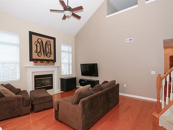 3rd image of 7557D Mansion Cir