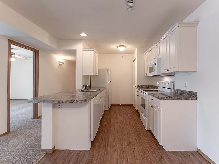 Battlefield Park Apartments — Photo 74