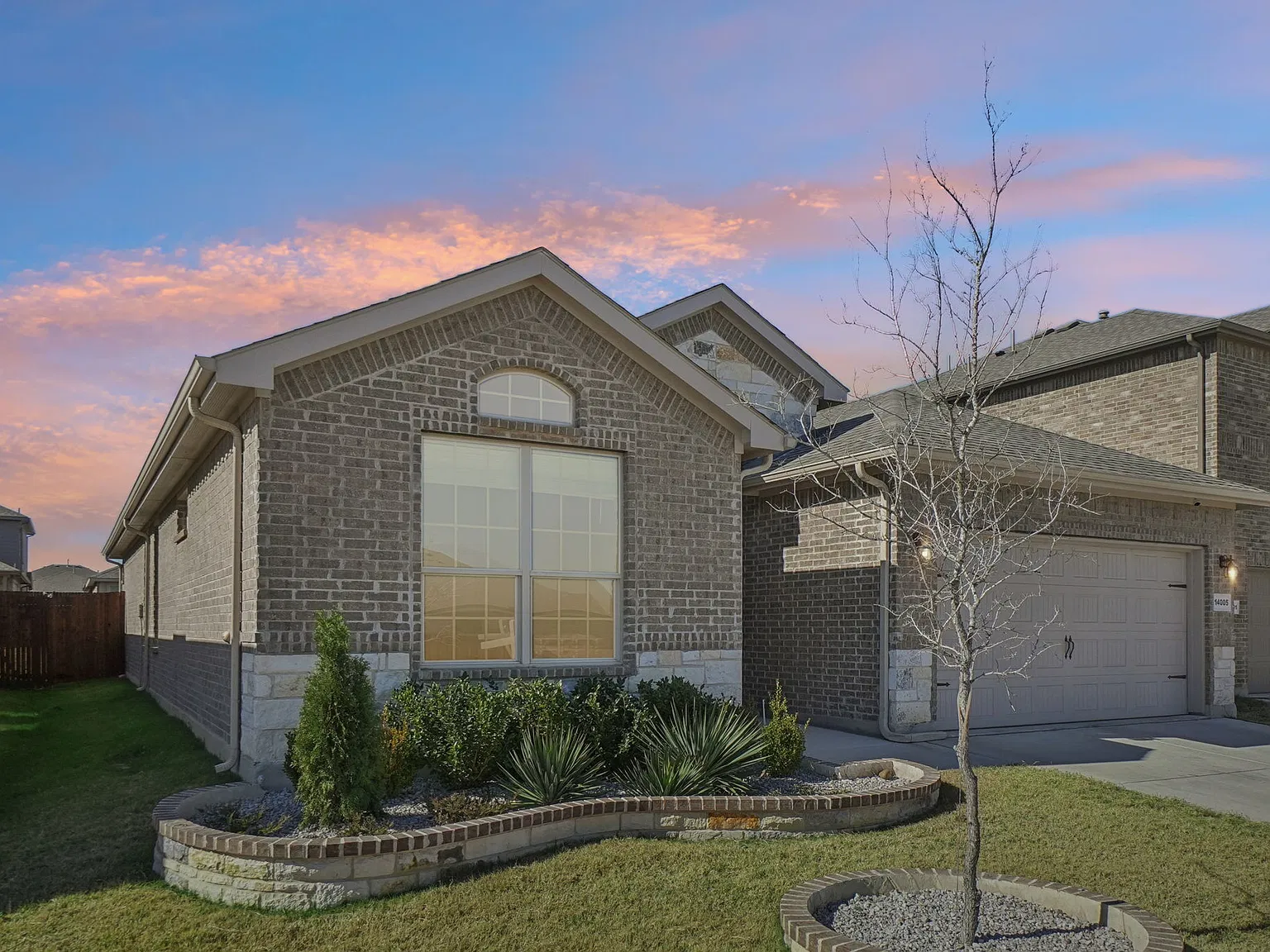 4 bed, 1816 sqft, $2,600 — Photo 2