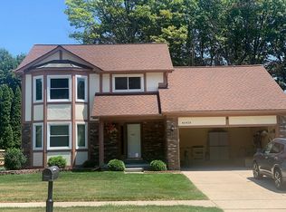 46426 Springhill Dr, Shelby Township, MI 48317
