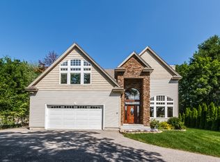 12 Rae Brook Rd, Hooksett, NH 03106