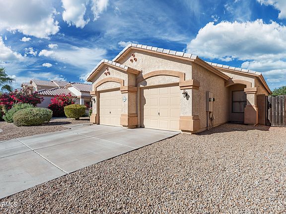 2nd image of 10056 E CAPRI Avenue