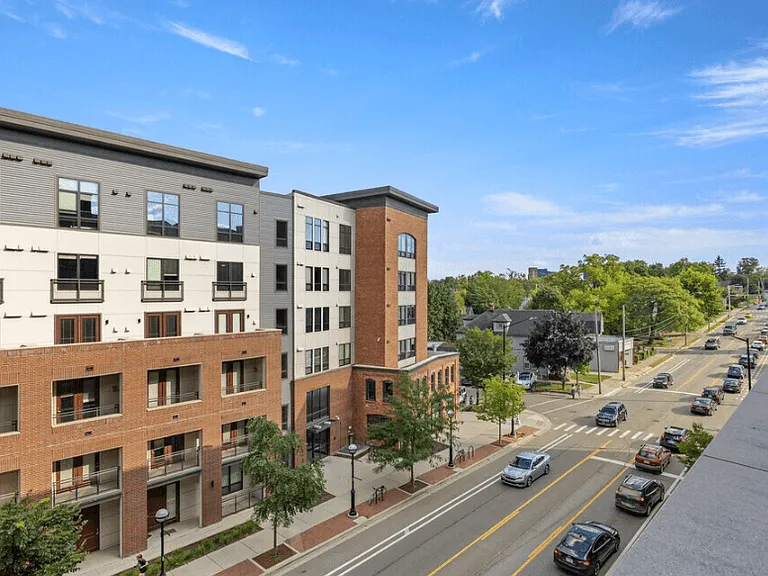 618 South Main Apartments — Photo 20