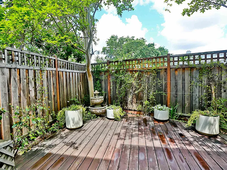 1079 River Rock Ln — Photo 23