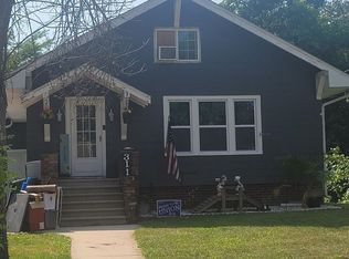 311 4th Ave SW, Independence, IA 50644