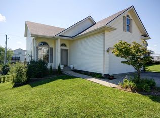 255 Cross Brook Ln, Winchester, KY 40391