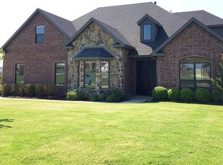 2425 Riverwater Ln, Fayetteville, AR 72703
