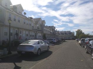44 Millstone Ct, Staten Island, NY 10314