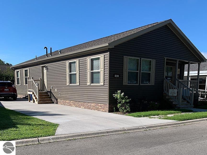 1st image of 830 Woodcreek Blvd