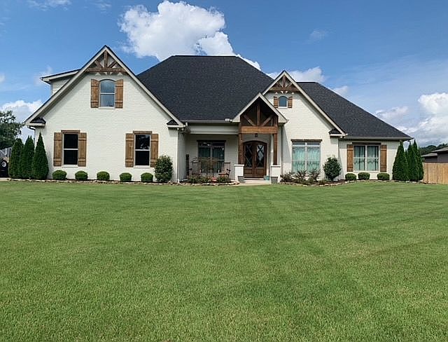 1st image of 12184 Lakeview Manor Dr