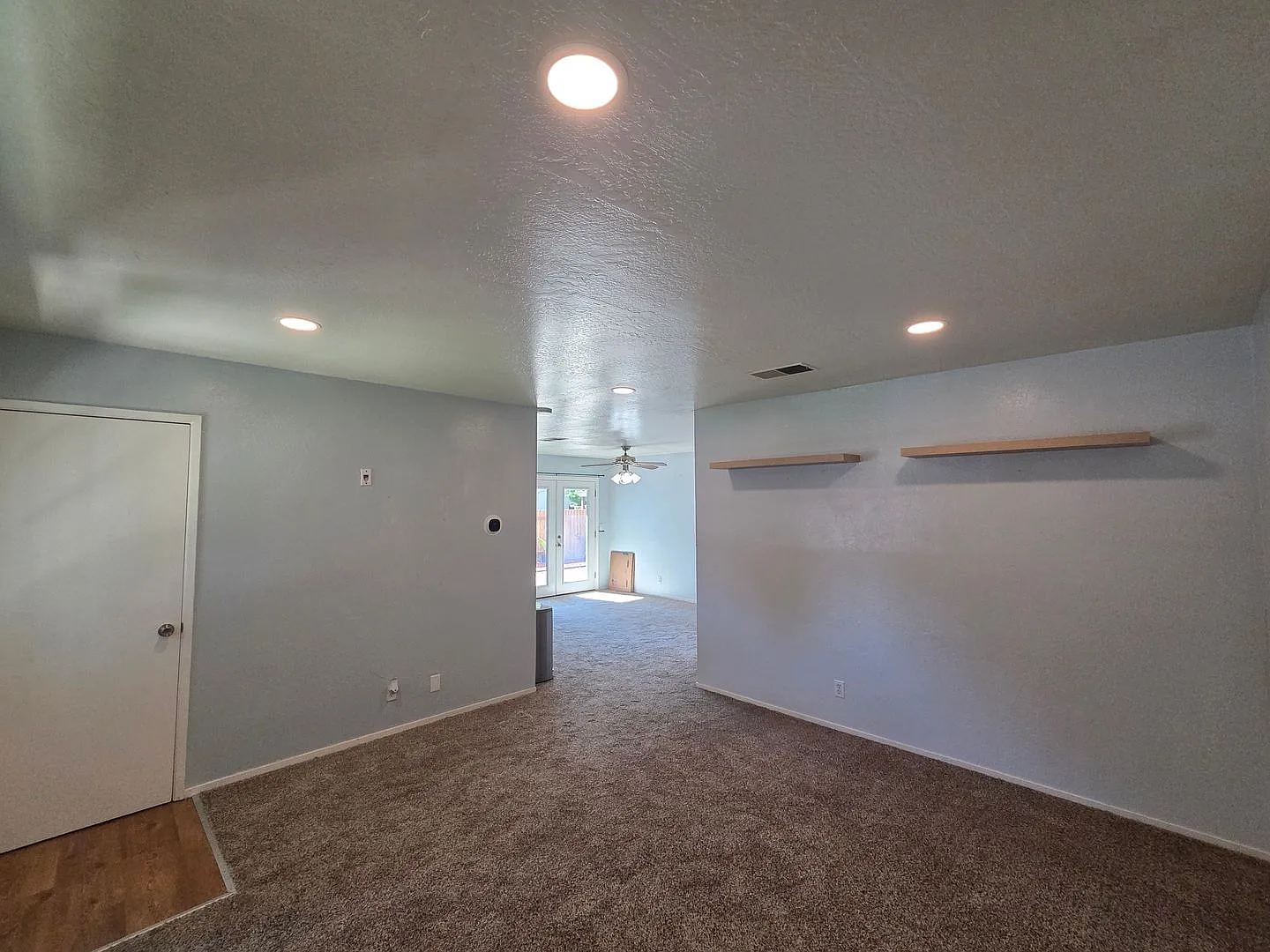 Spacious Home! — Photo 3