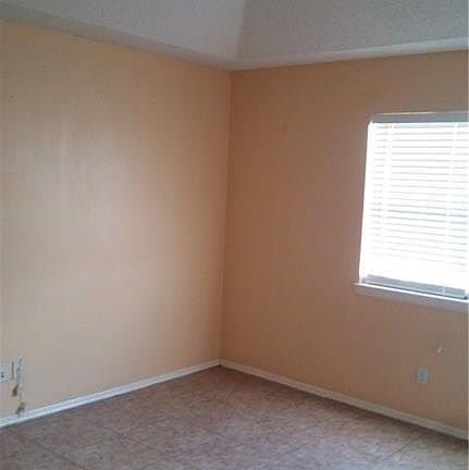5th image of 1804 Oasis Ave APT 305