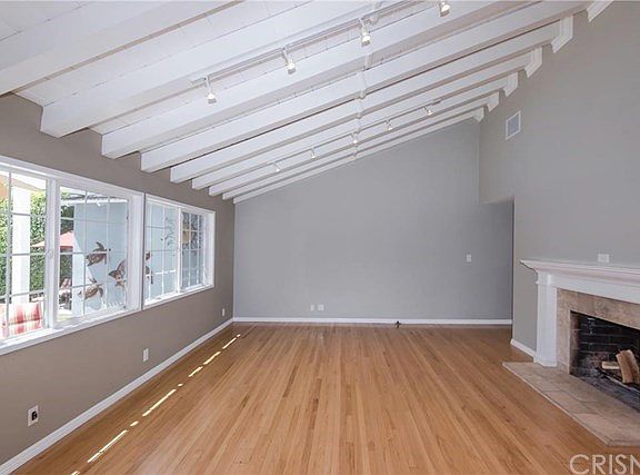 5th image of 13838 Albers St