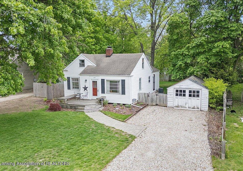 1st image of 654 Cornell Ave