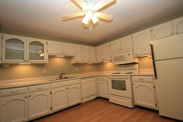 1st image of 2101 Chateau Ct