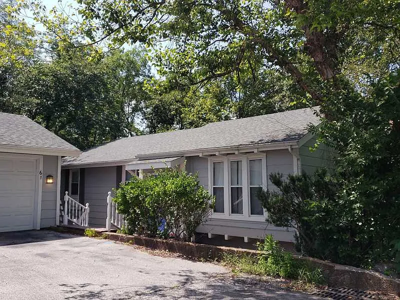 61 Muir St photo 1