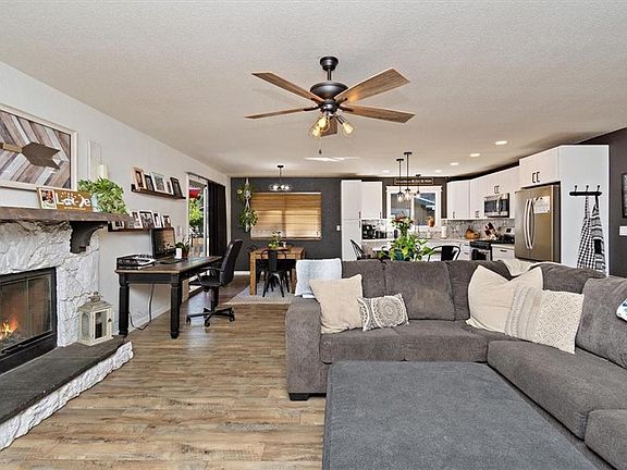 4th image of 1041 Pine Ln